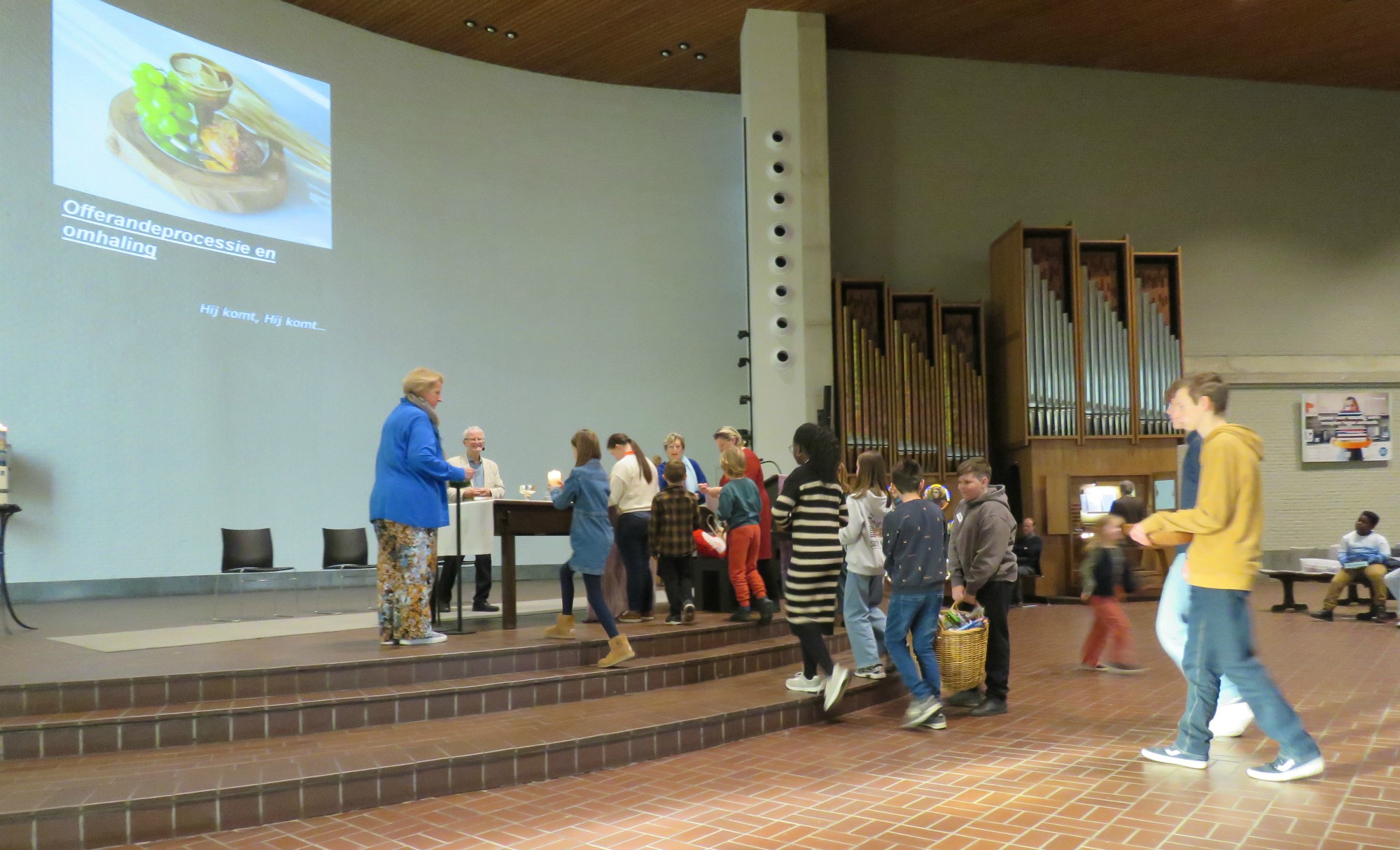 Wegwijzerviering | Eerste zondag advent | Sint-Anna-ten-Drieënkerk, Antwerpen Linkeroever | Vormelingen en eerste communicanten