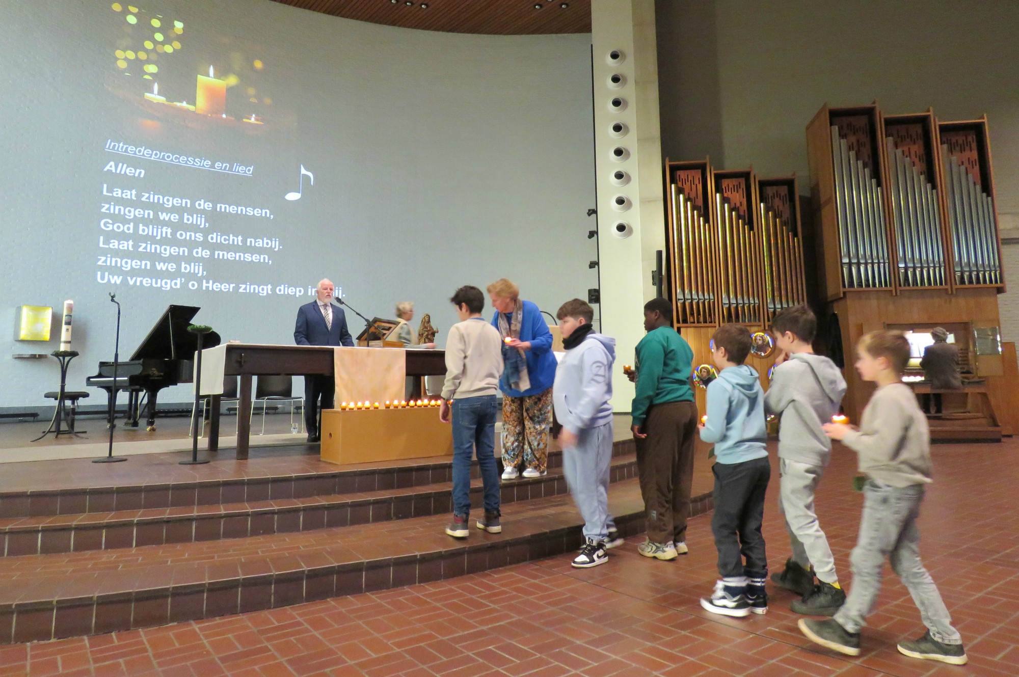 Wegwijzerviering - Lichtmis - Dopelingen - Eerste communicanten - Vormelingen - Sint-Anna-ten-Drieënkerk, Antwerpen Linkeroever