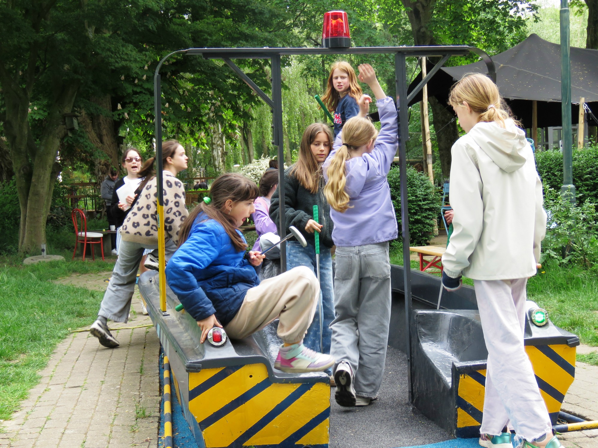 Vormelingen 2025 - Minigolf om samen de dag af te sluiten