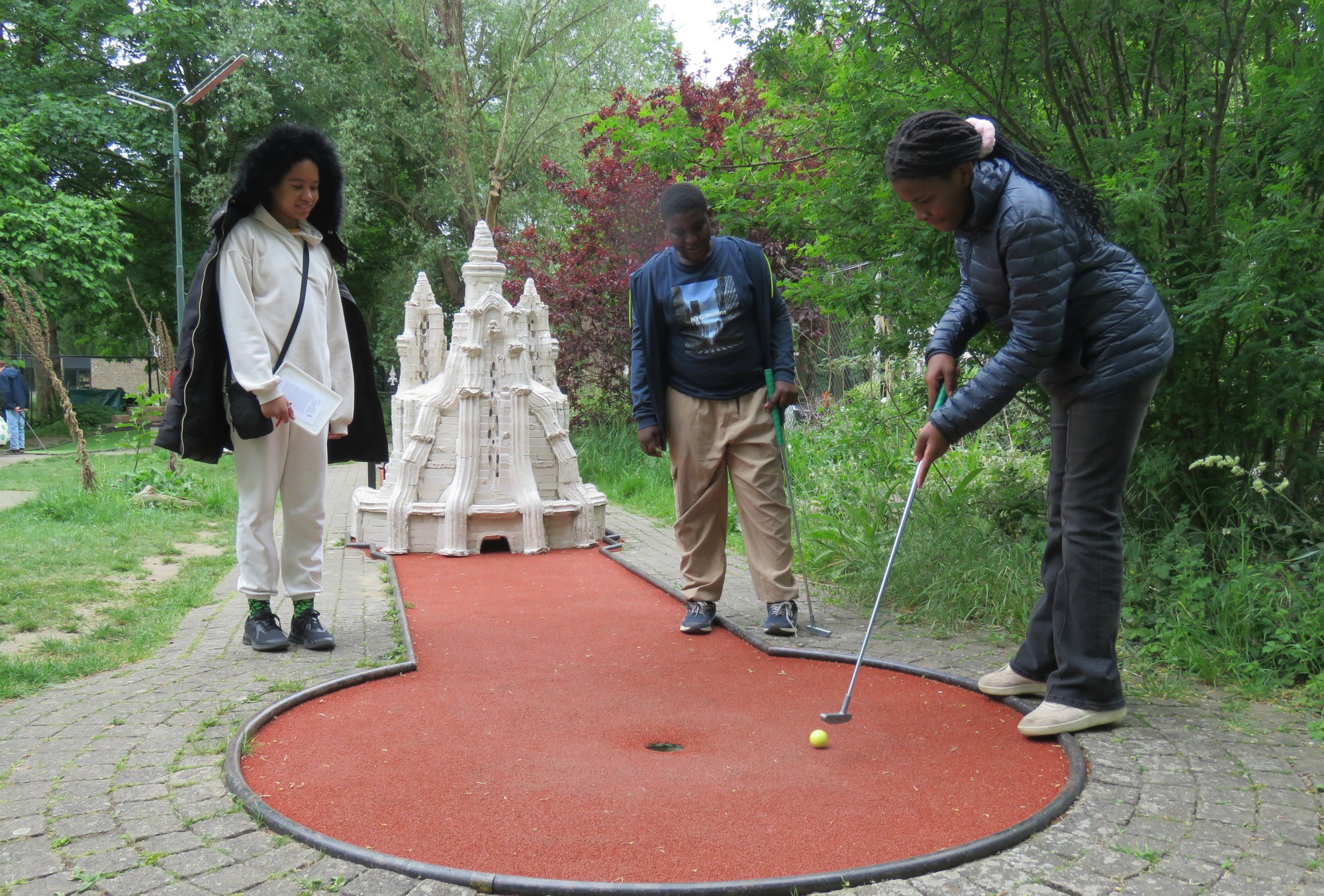Vormelingen 2025 - Minigolf om samen de dag af te sluiten
