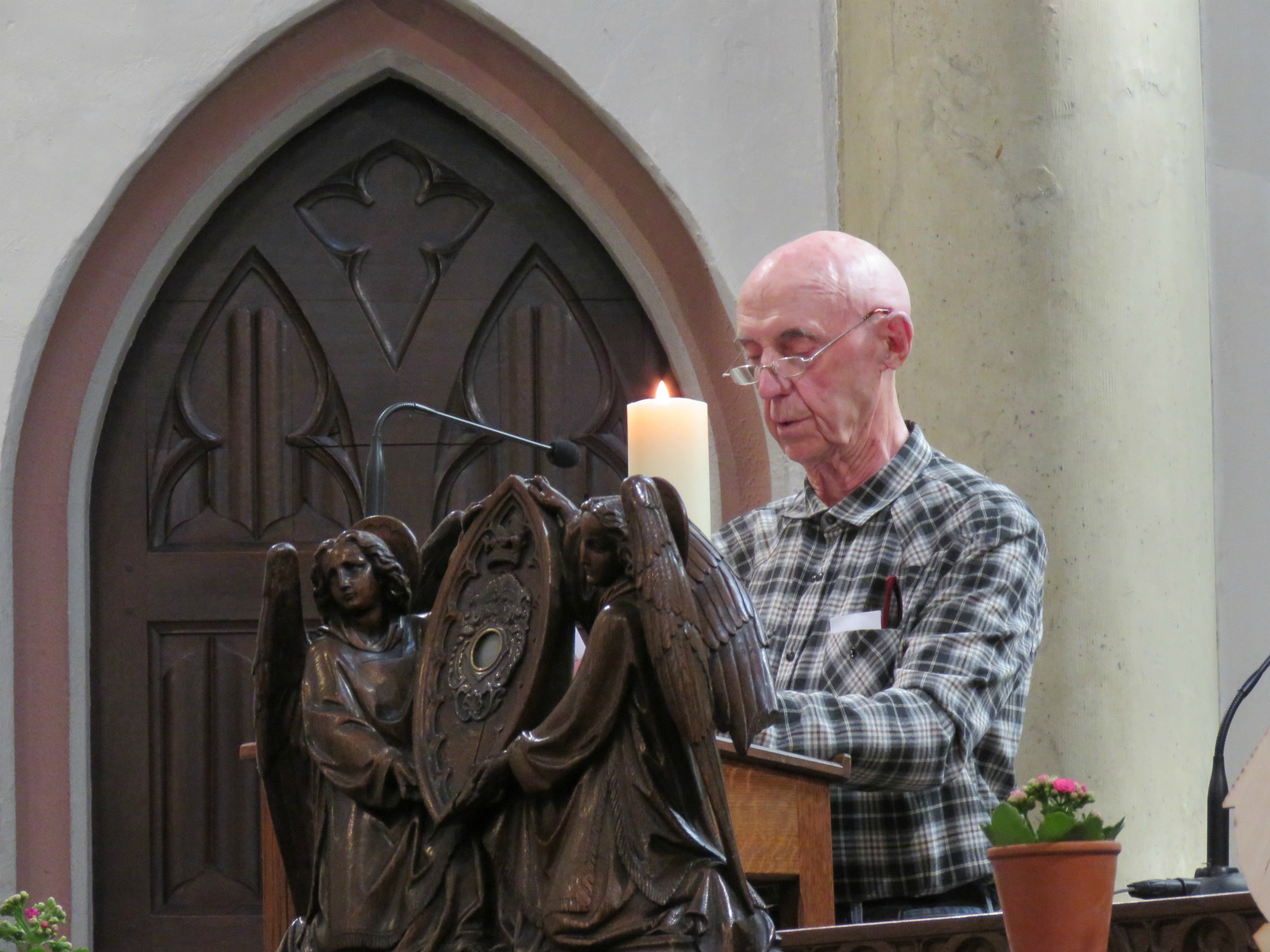 Bedevaar Gaverland - Viering kapel - Voorganger Marc Tassier