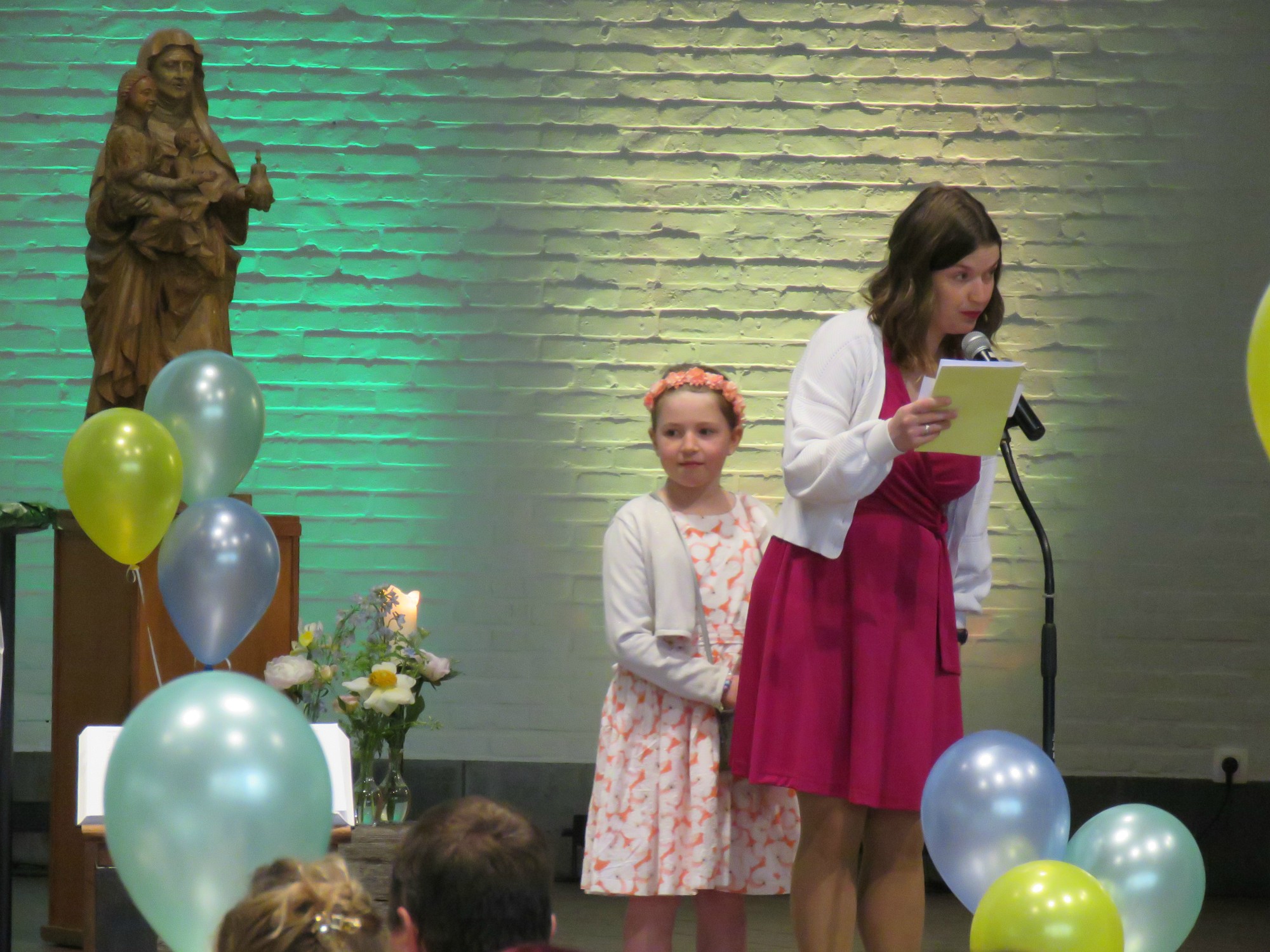 Eerste communie 2025 | Openingsgebed door een communicant en haar mama
