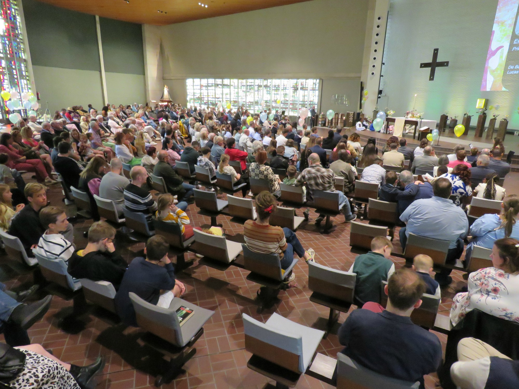 Eerste communie 2025 | Het evangelie door priester Paul Scheelen over de barmhartige Samaritaan