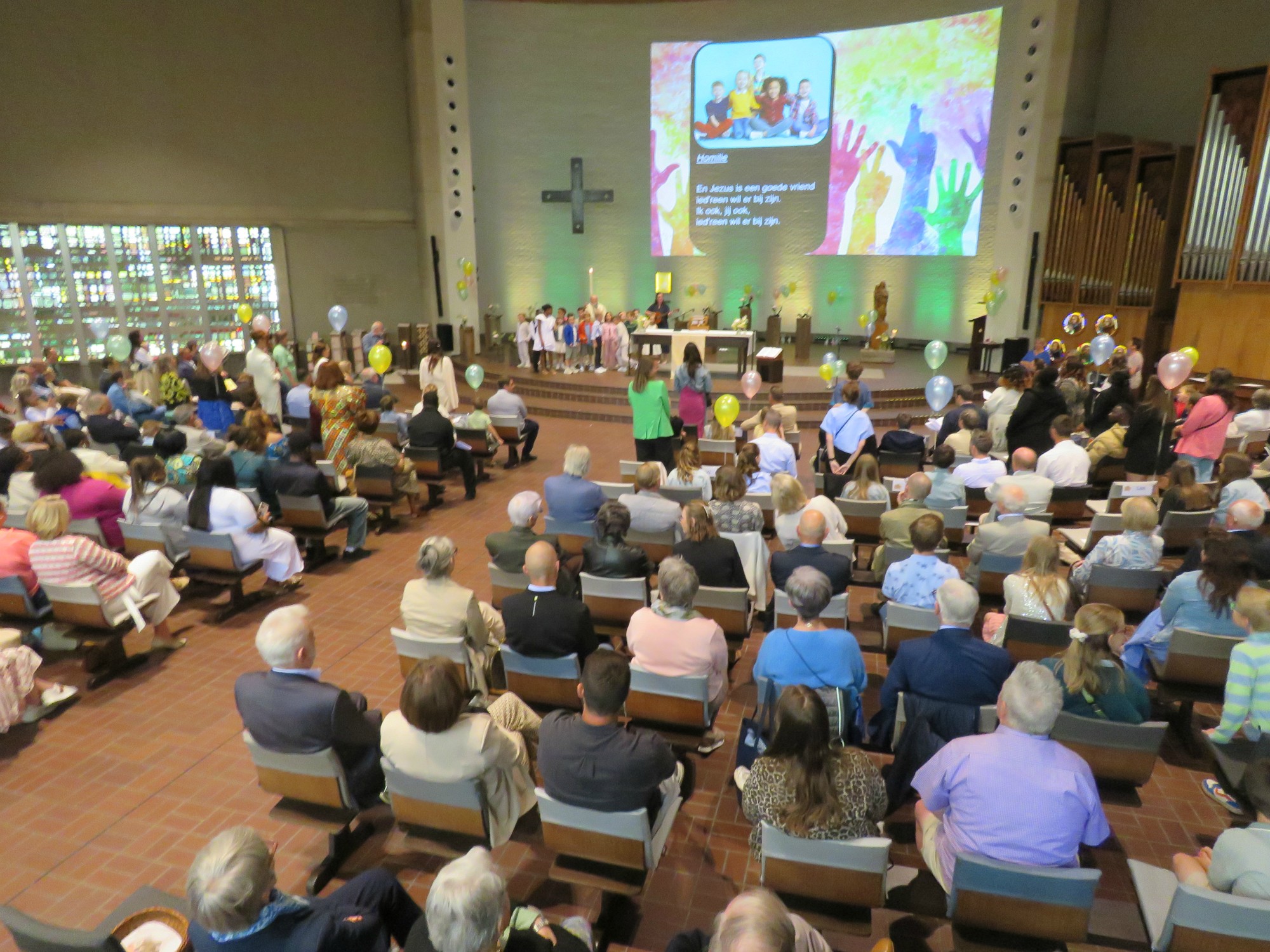 Eerste communie 2025 | Het evangelie door priester Paul Scheelen over de barmhartige Samaritaan