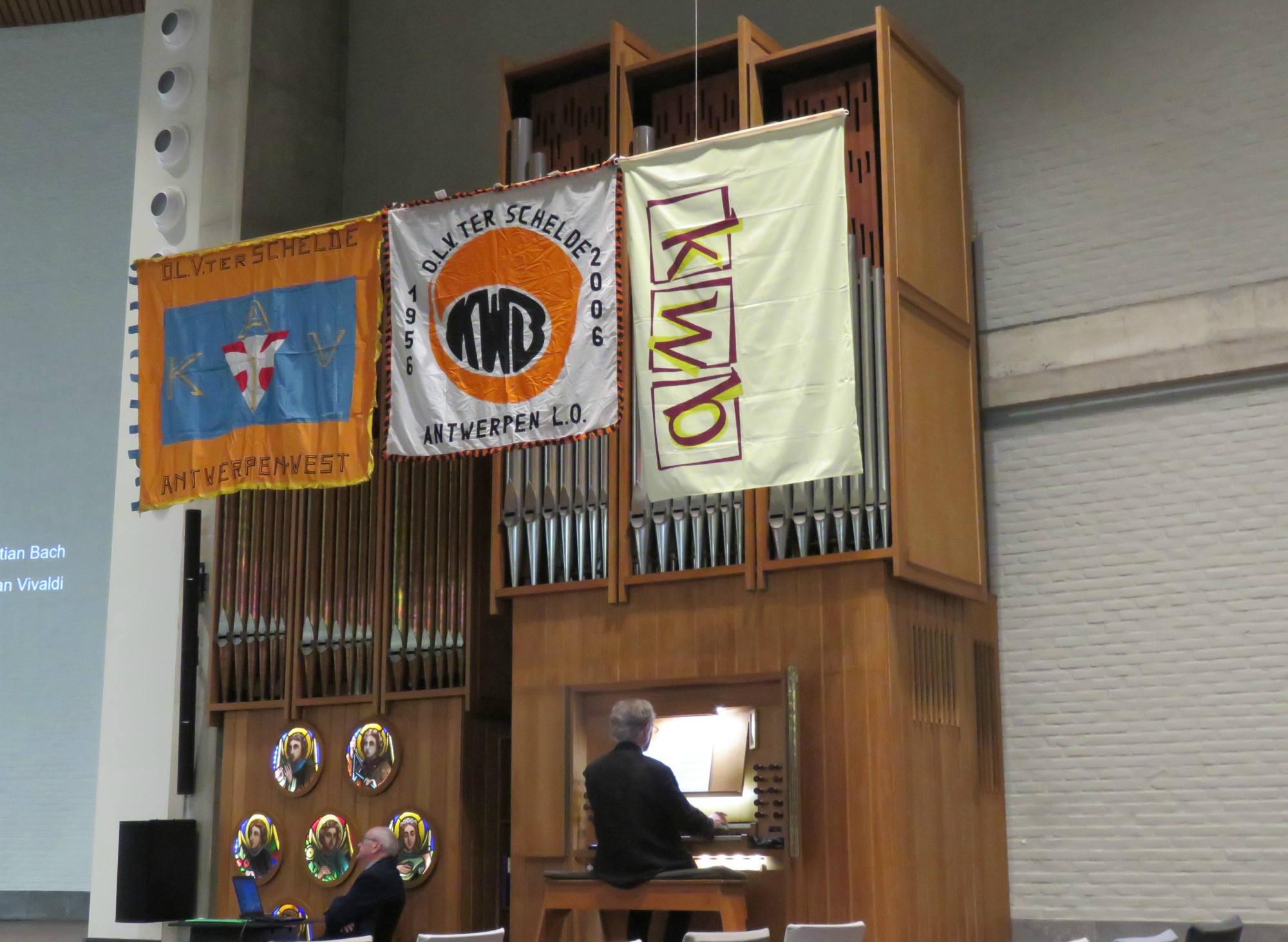 Rerum Novarum viering - Joannes Thuy aan het orgel